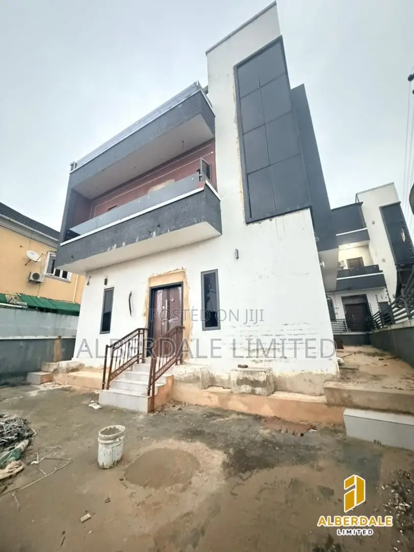 4bdrm Duplex in Millennium, Gbagada for sale