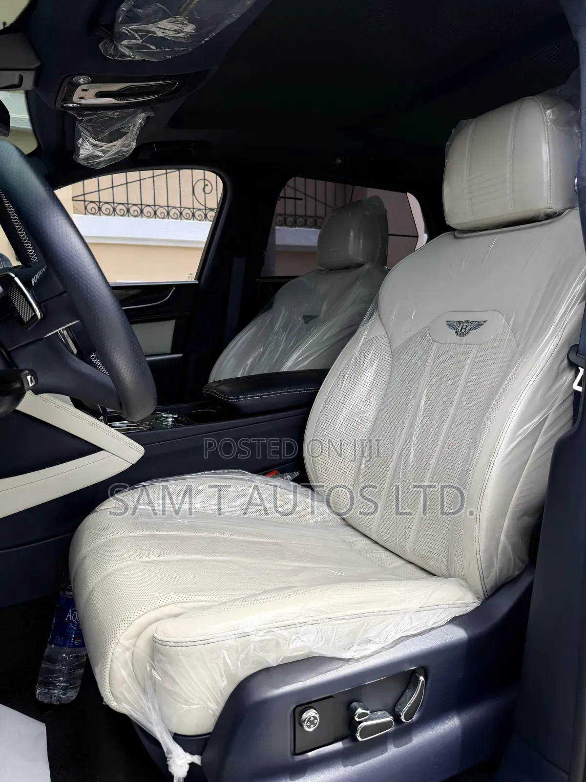 Bentley Bentayga 2025 Gray