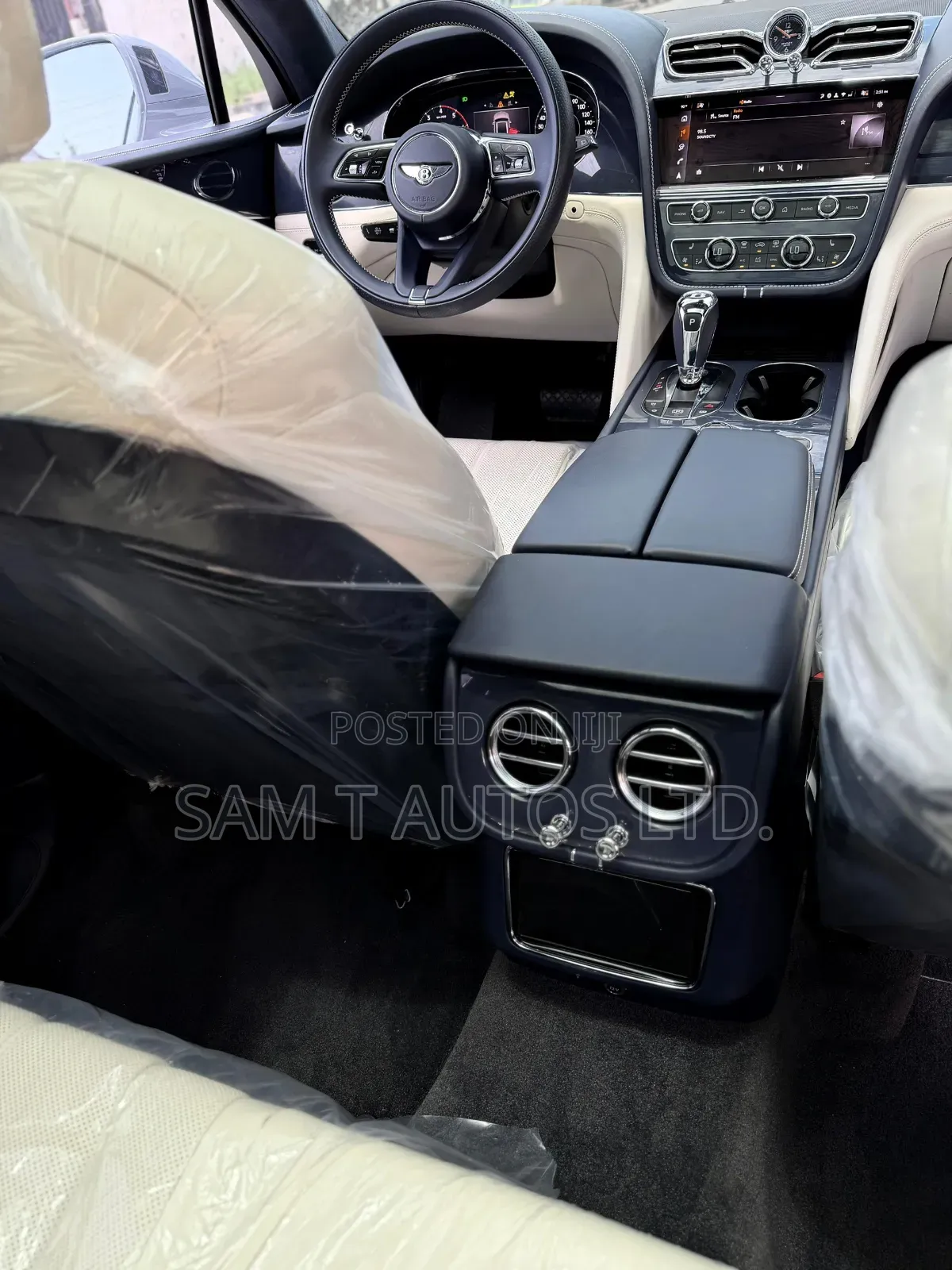 Bentley Bentayga 2025 Gray