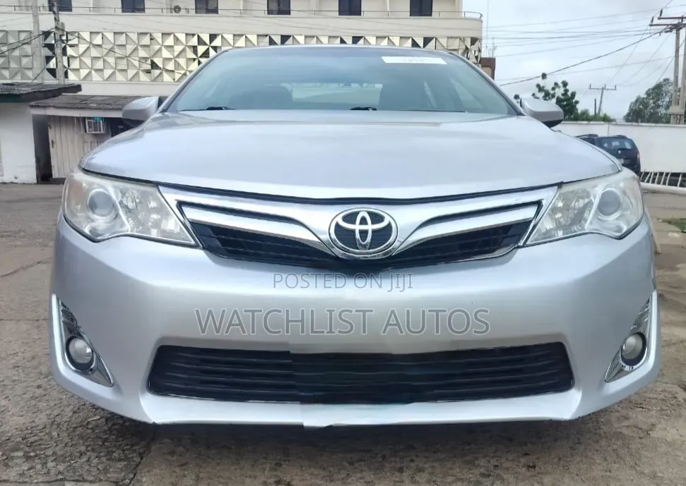 Toyota Camry 2012 Silver
