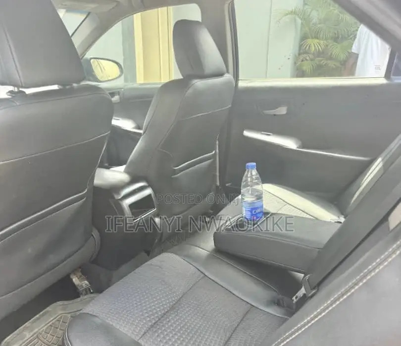 Toyota Camry SE 4dr Sedan (2.5L 4cyl 6A) 2013 Black