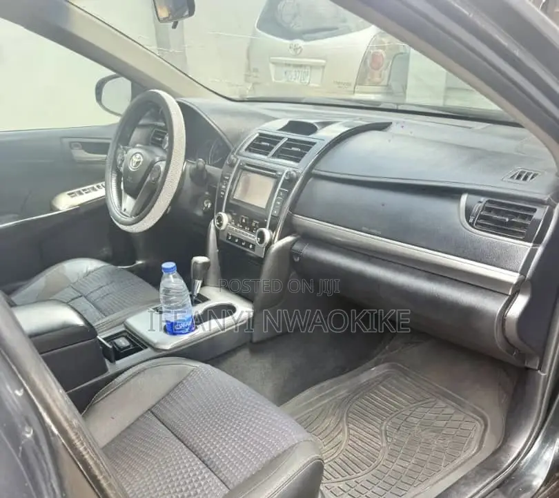 Toyota Camry SE 4dr Sedan (2.5L 4cyl 6A) 2013 Black