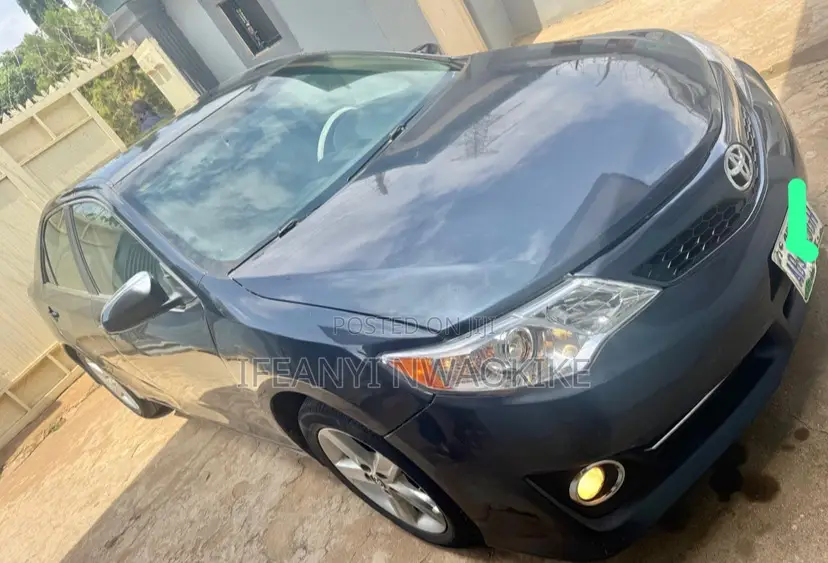 Toyota Camry SE 4dr Sedan (2.5L 4cyl 6A) 2013 Black