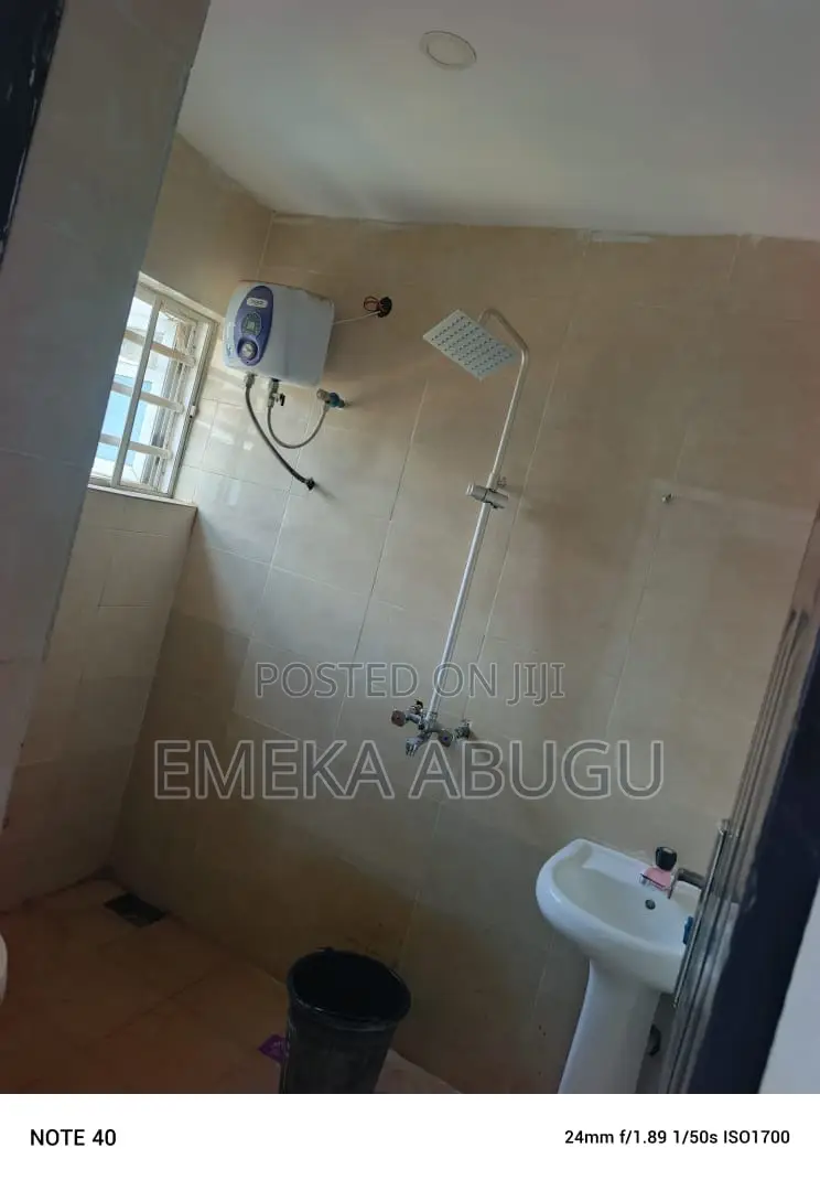 2bdrm Block of Flats in Akala Express for rent