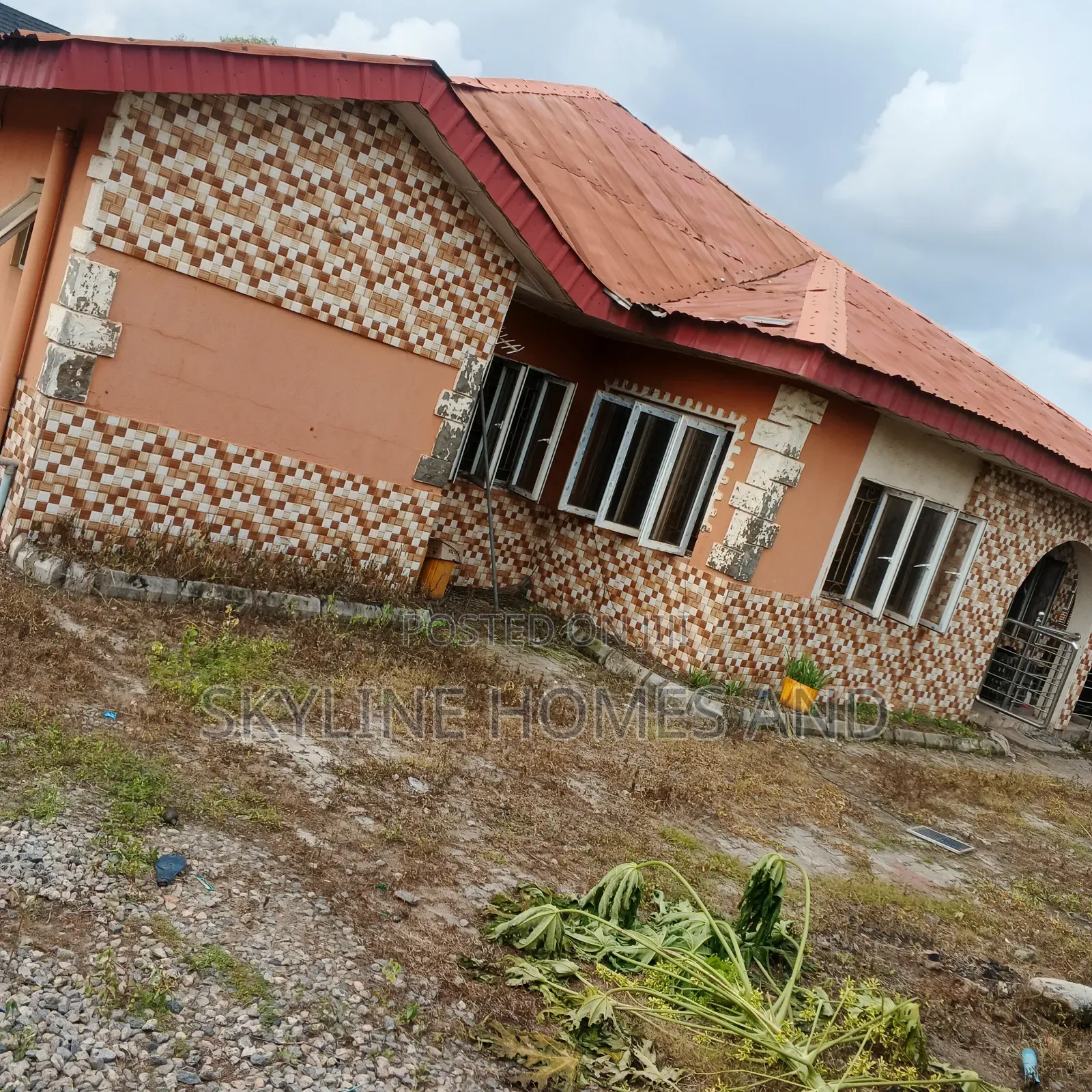 6bdrm Bungalow in C, Abeokuta North for sale