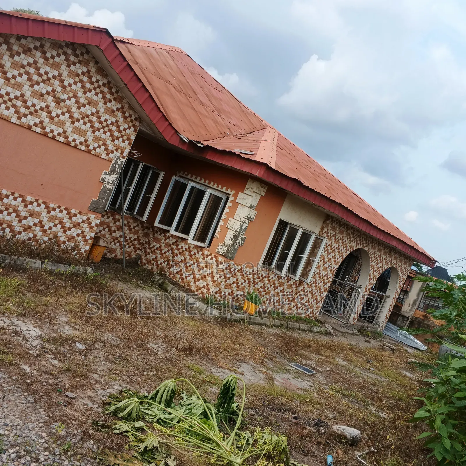 6bdrm Bungalow in C, Abeokuta North for sale