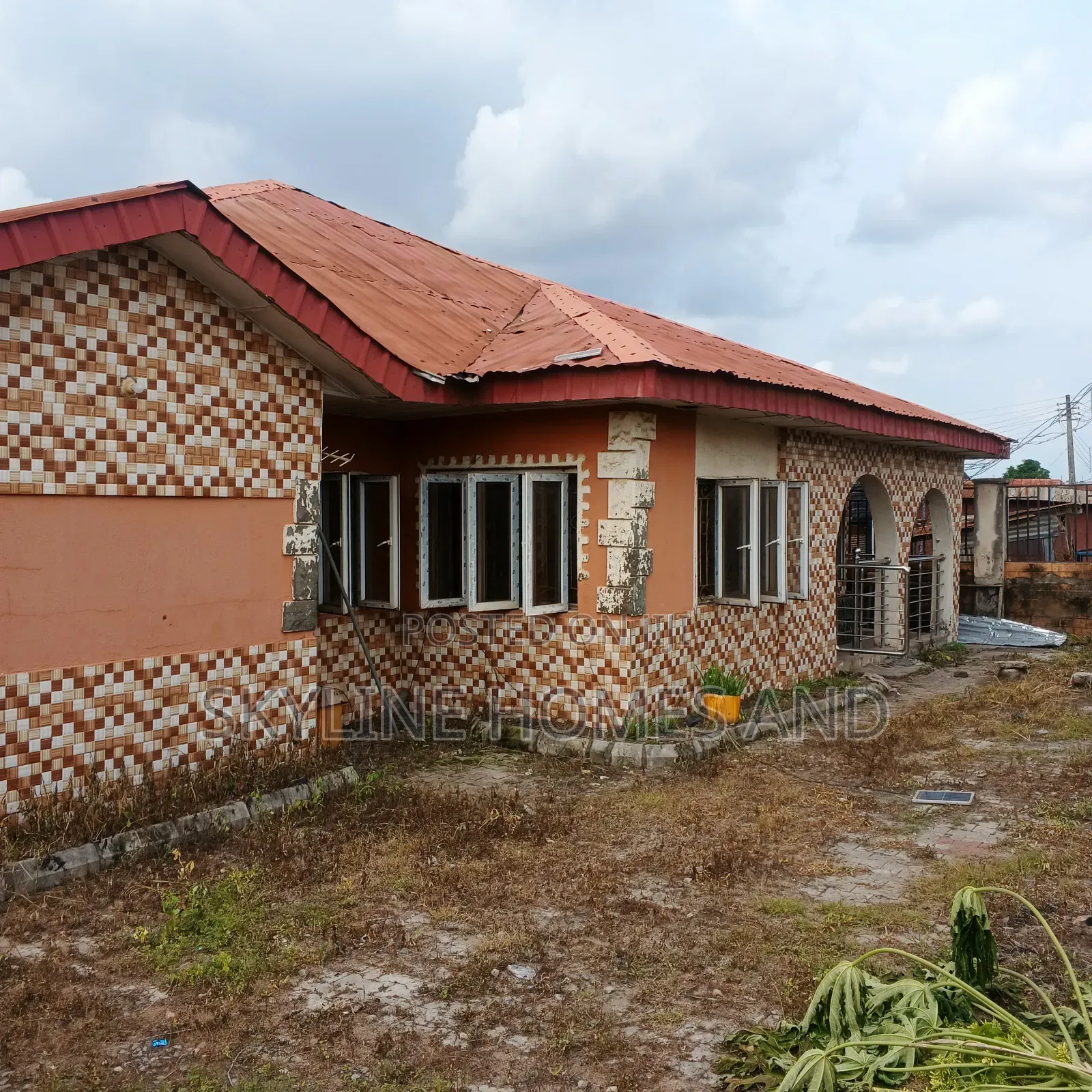6bdrm Bungalow in C, Abeokuta North for sale
