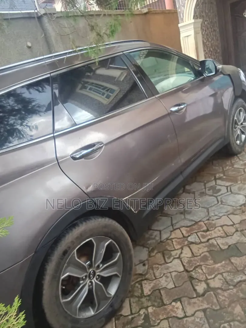 Hyundai Santa Fe 2014 Brown