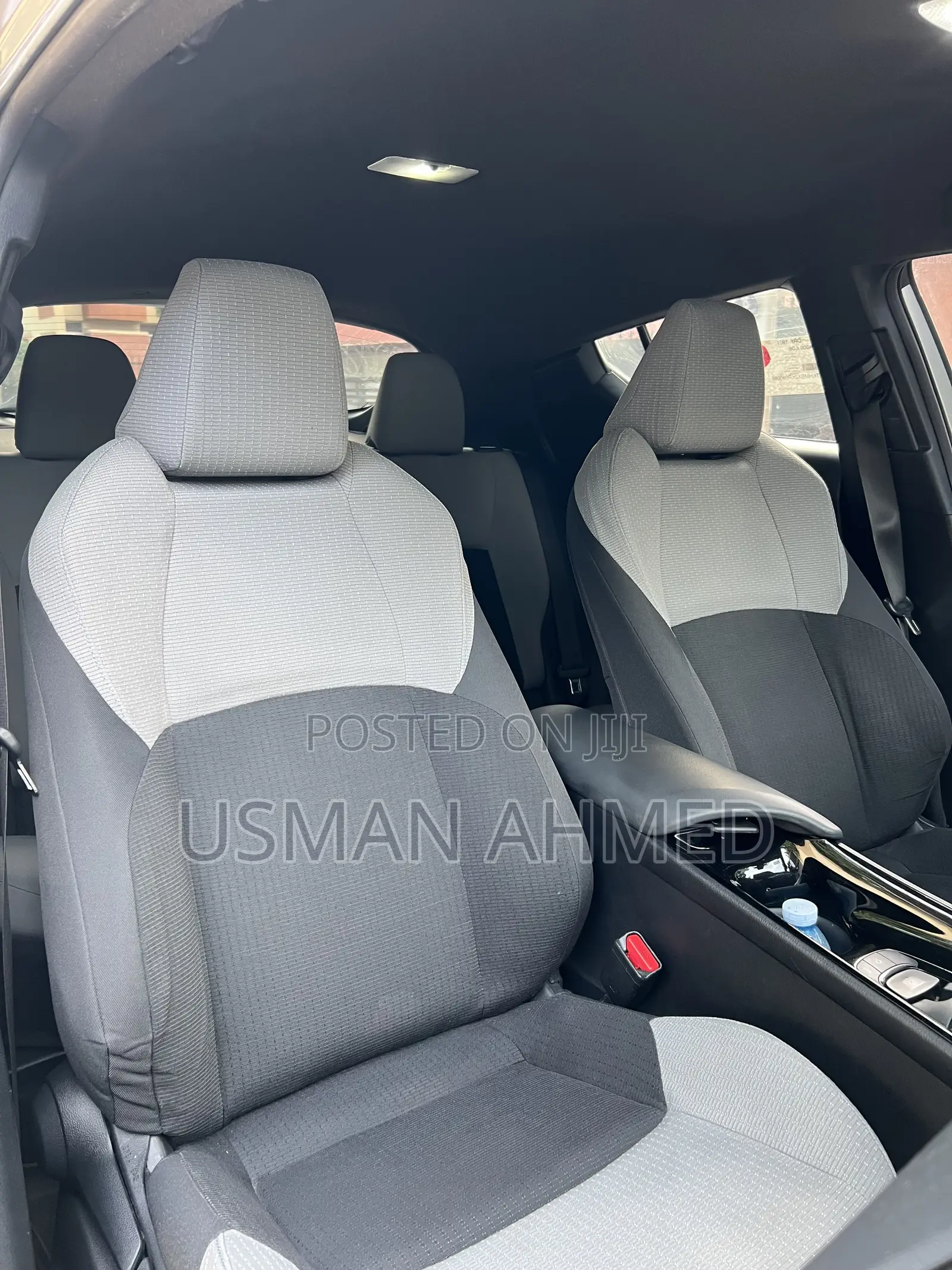 Toyota C-HR XLE FWD 2019 Silver