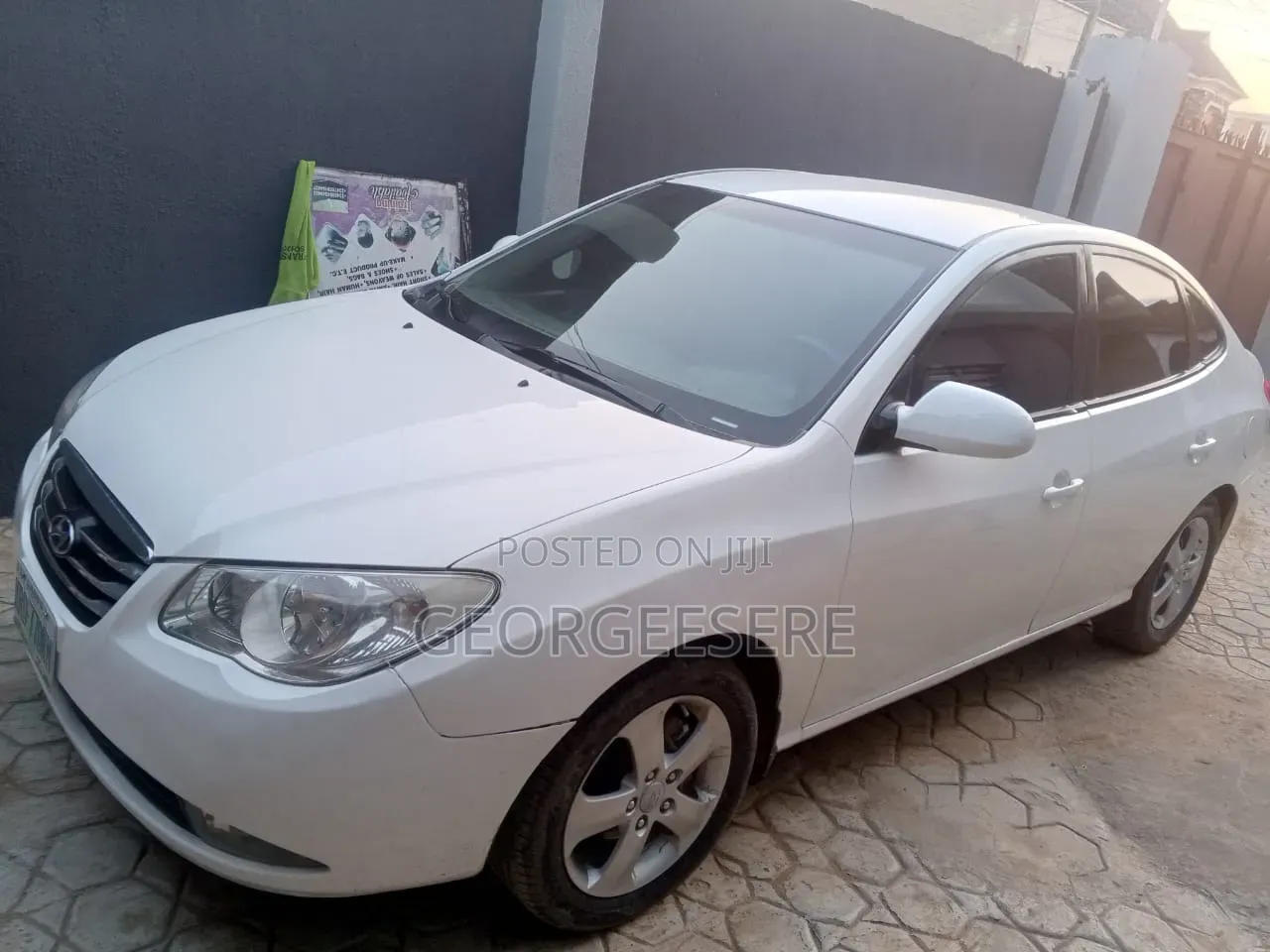 Hyundai Elantra 2009 White
