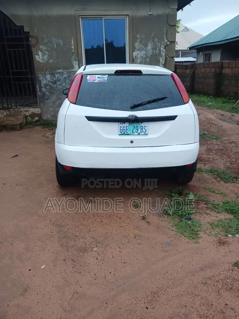 Ford Focus 2001 White