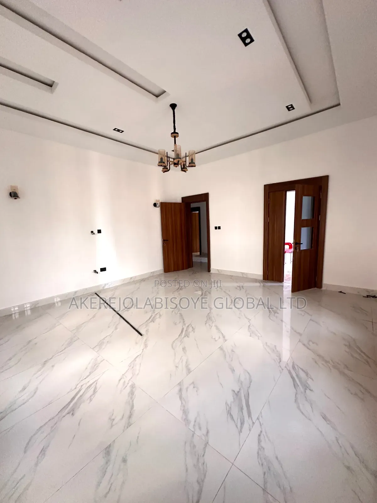 6bdrm Duplex in In An Estate, Life Camp for sale