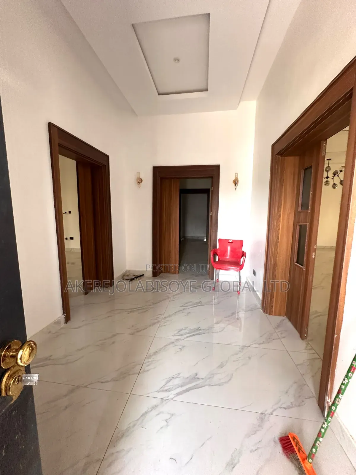 6bdrm Duplex in In An Estate, Life Camp for sale