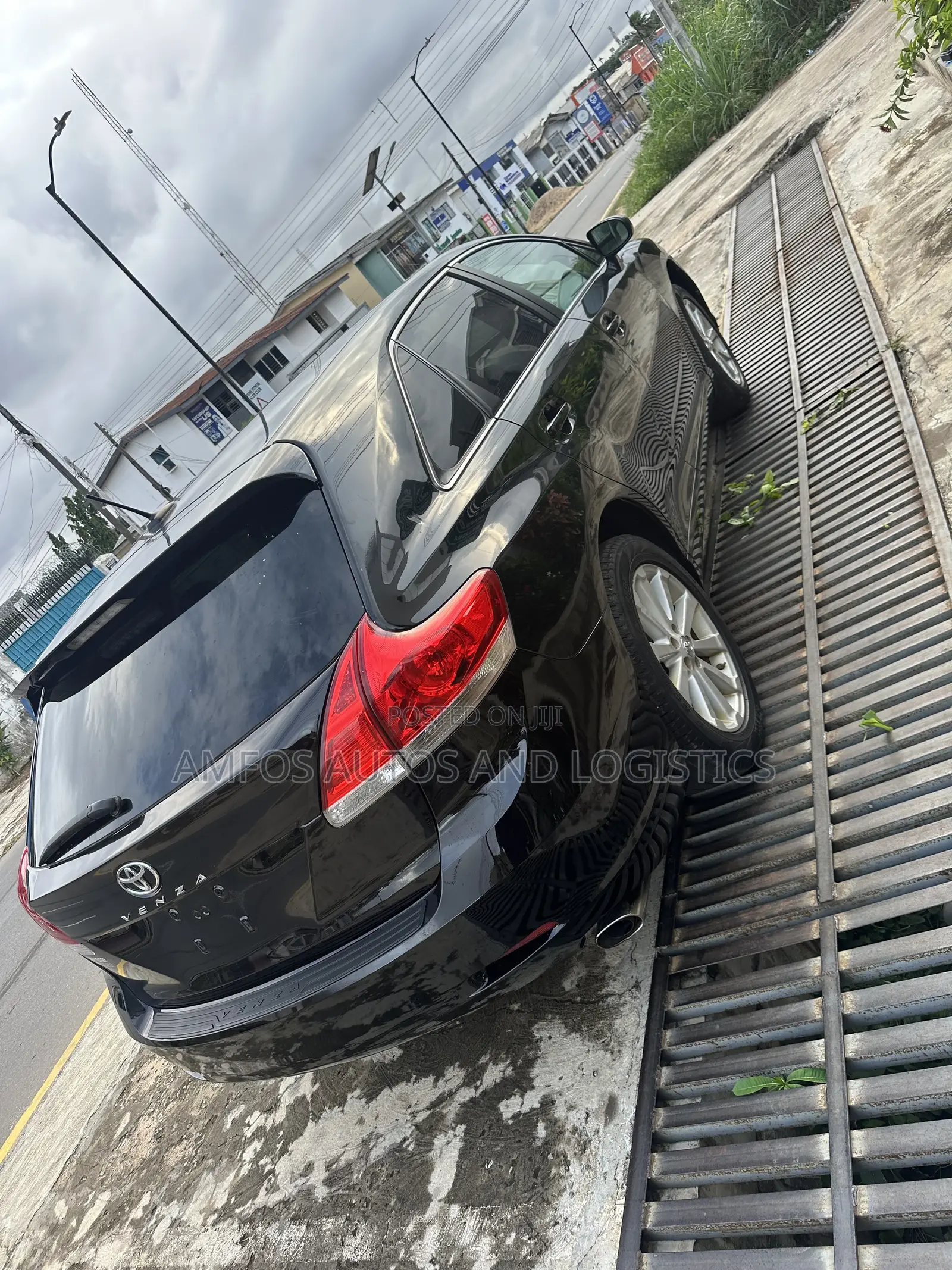 Toyota Venza LE 2010 Black