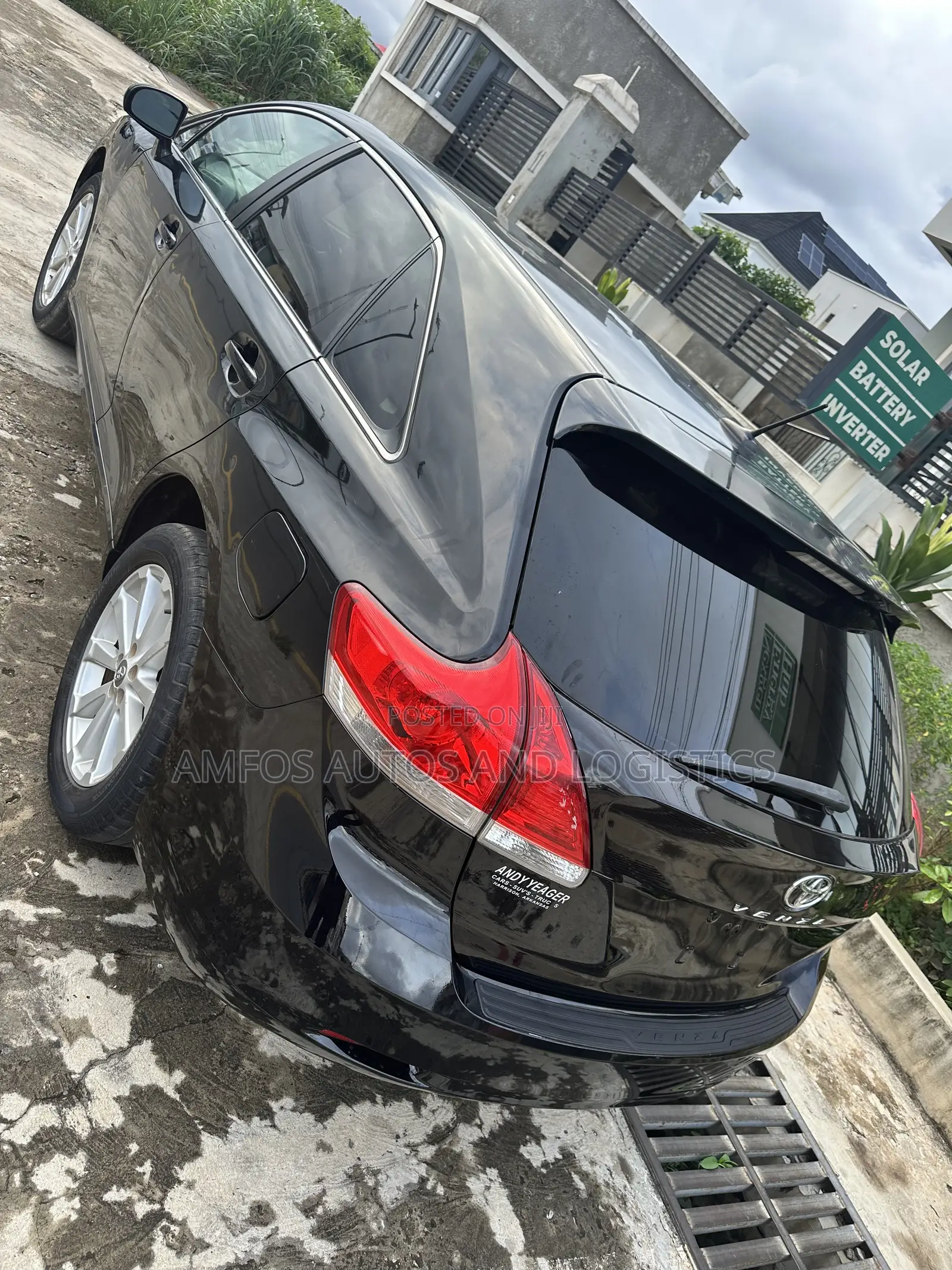 Toyota Venza LE 2010 Black