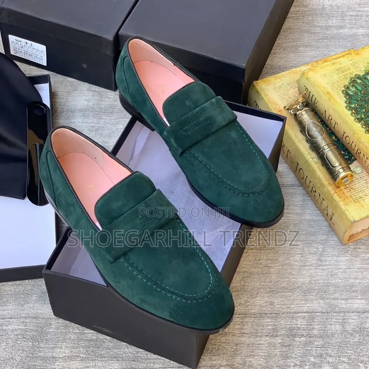 Classy Men Suede Loafer Shoes in Multicolours
