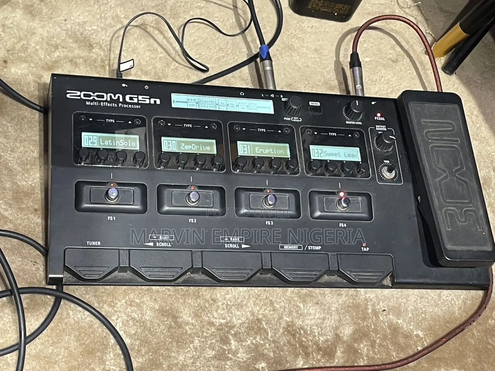 Rent a Professional Zoom G5n Multi Effect Processor for Solo Guitarist