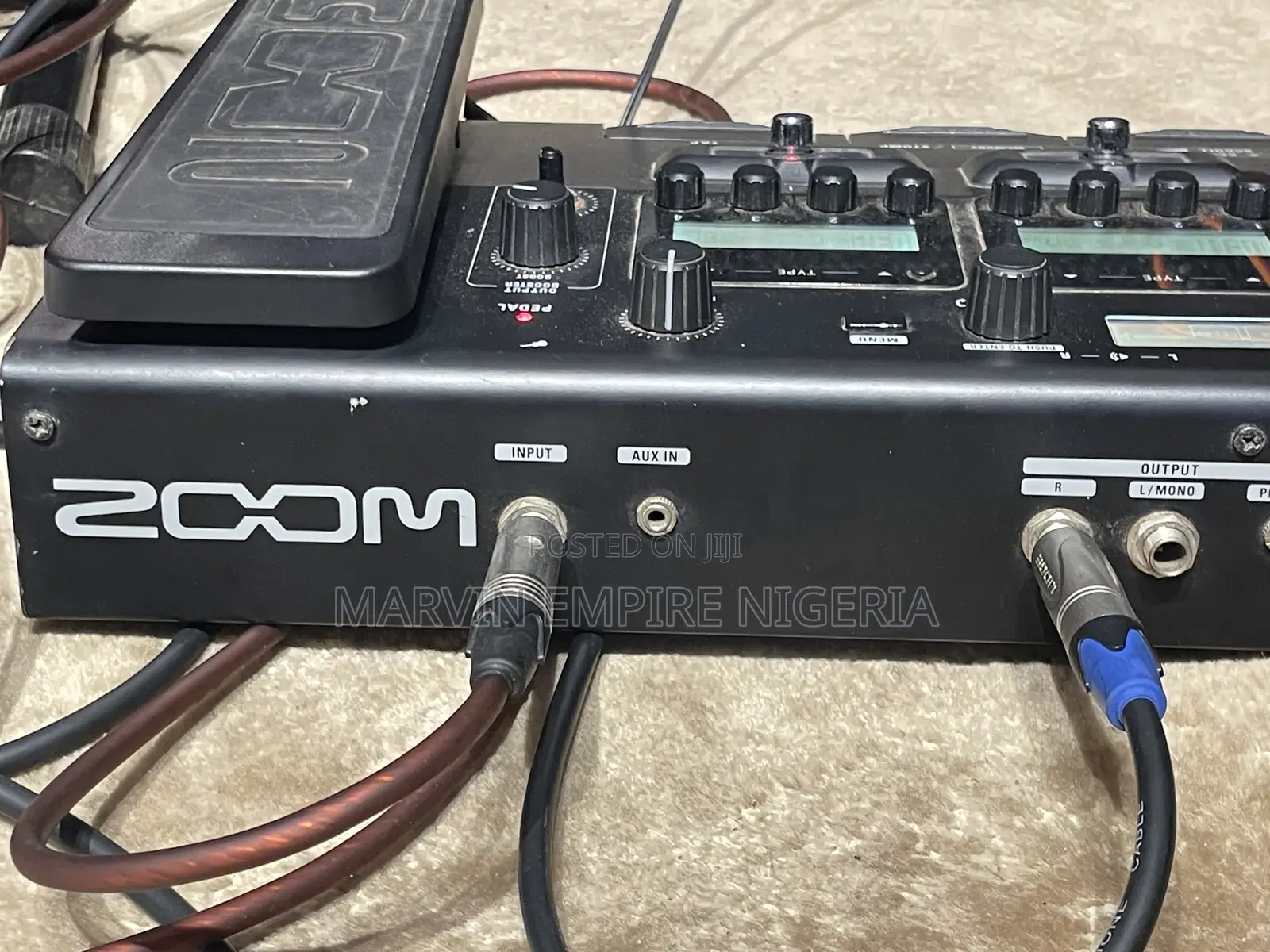 Rent a Professional Zoom G5n Multi Effect Processor for Solo Guitarist