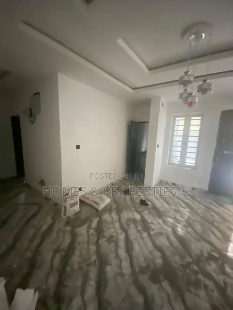 2bdrm Apartment in Ogunfayo, Awoyaya for rent