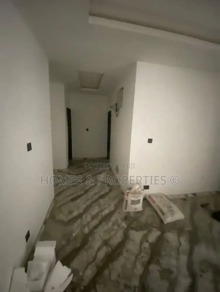2bdrm Apartment in Ogunfayo, Awoyaya for rent