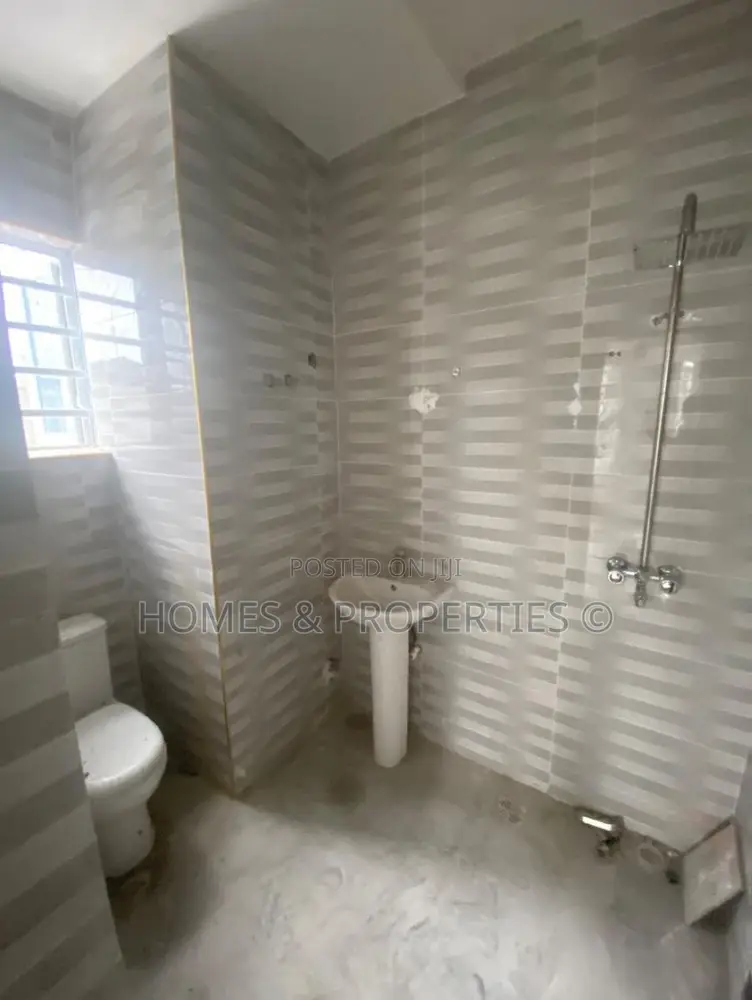 2bdrm Apartment in Ogunfayo, Awoyaya for rent