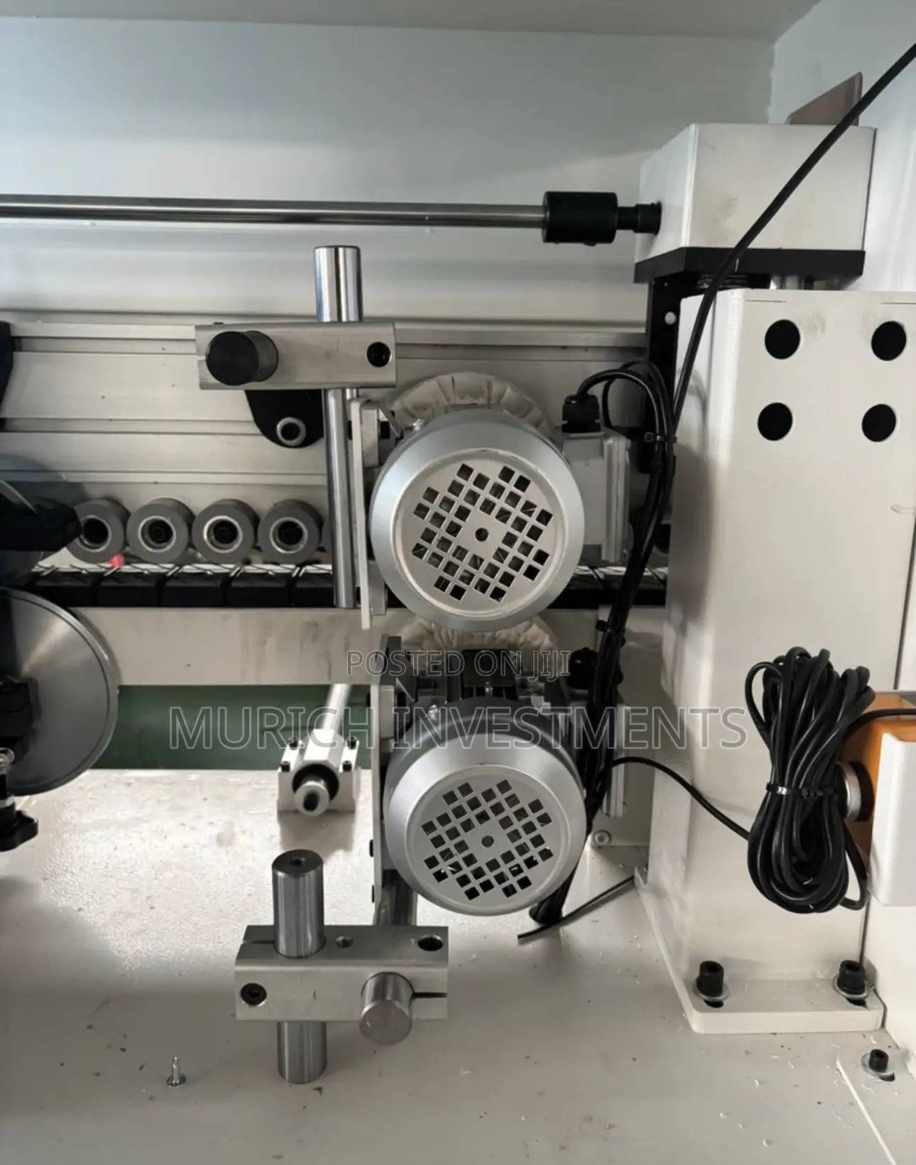 Automatic Edge Banding Machine With Pre-Milling Corner Rounding