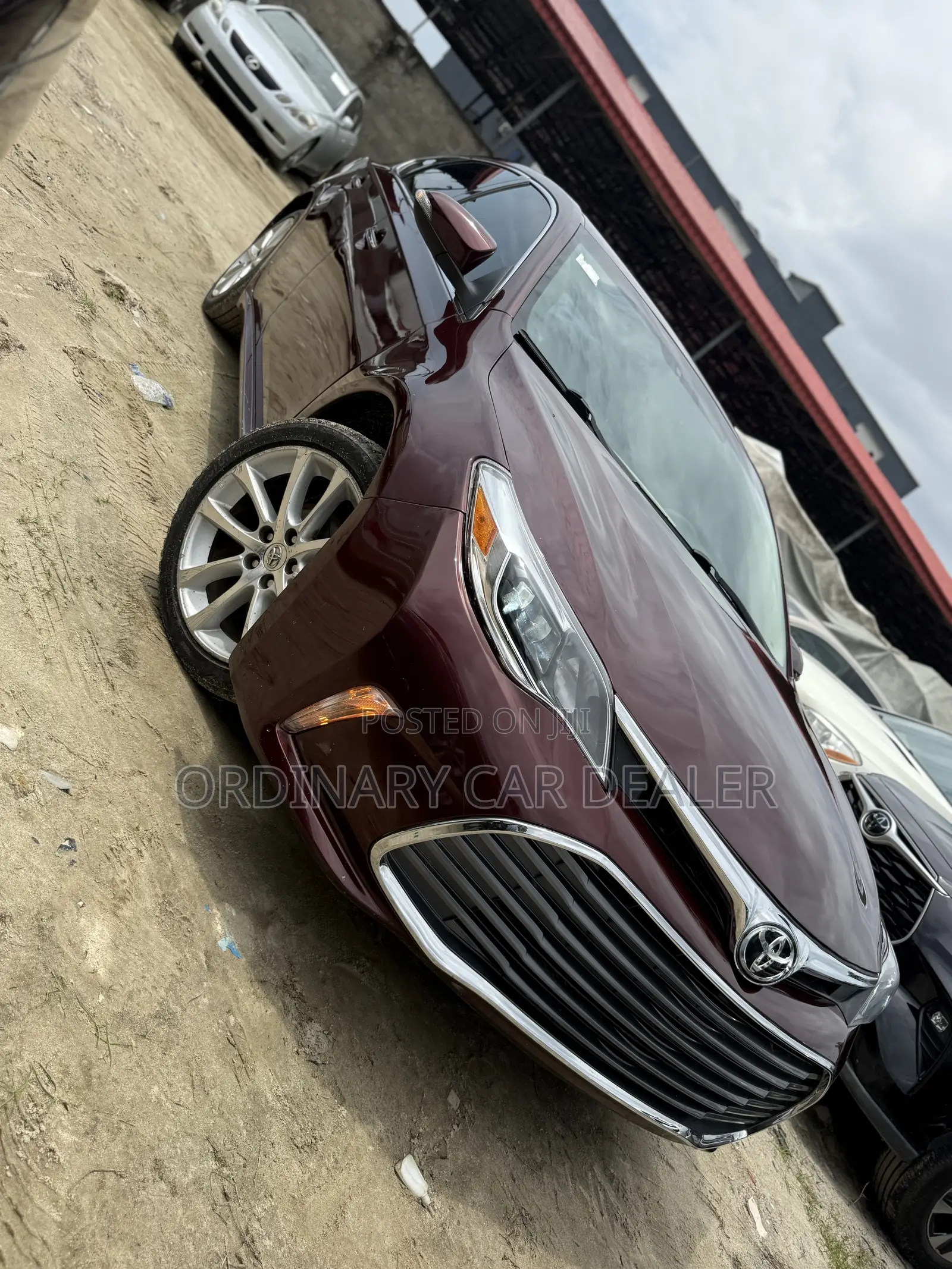 Toyota Avalon XLE Sedar FWD (3.5L 6cyl 6A) 2013 Burgundy