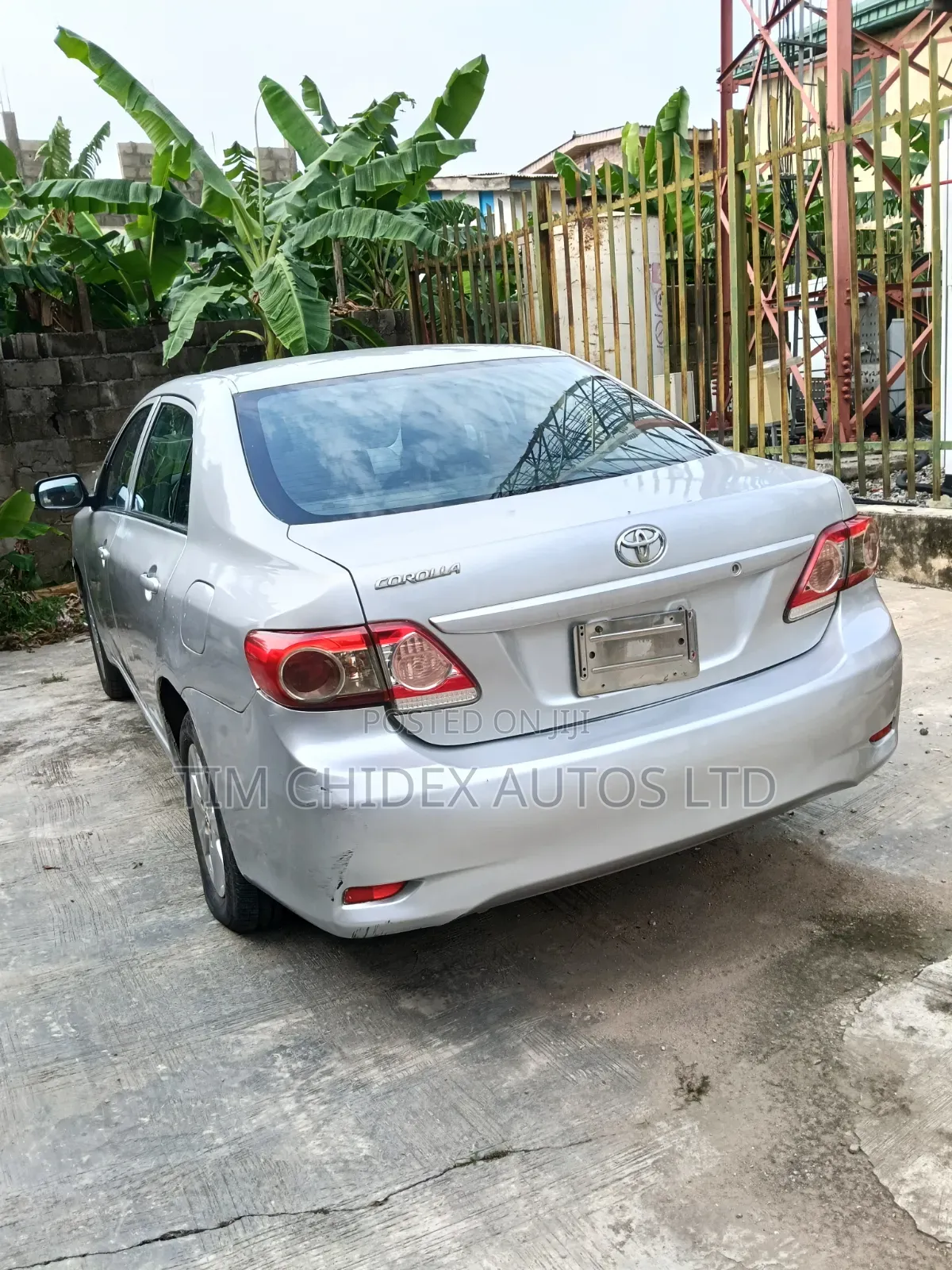 Toyota Corolla LE 4dr Sedan (1.8L 4cyl 4A) 2012 Silver