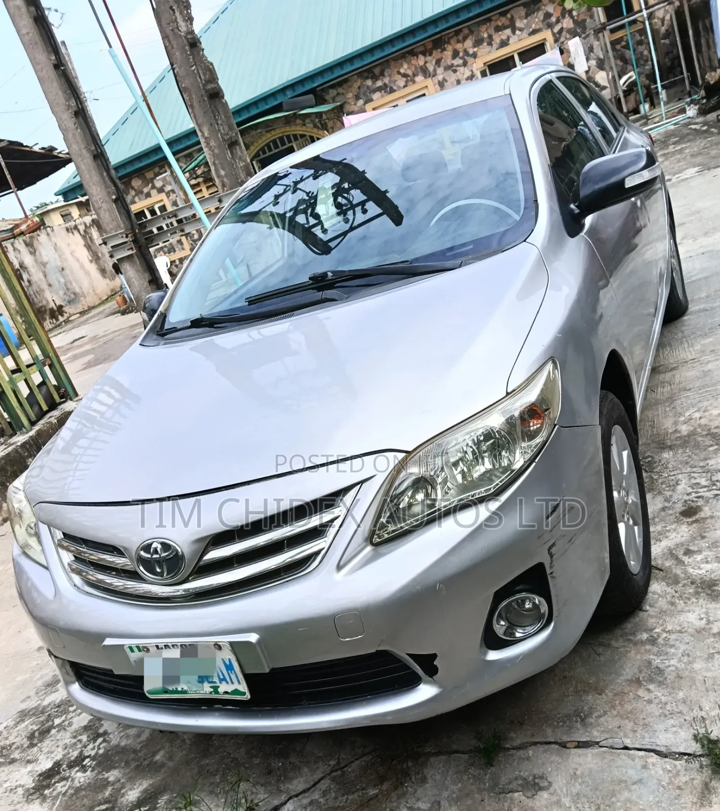 Toyota Corolla LE 4dr Sedan (1.8L 4cyl 4A) 2012 Silver