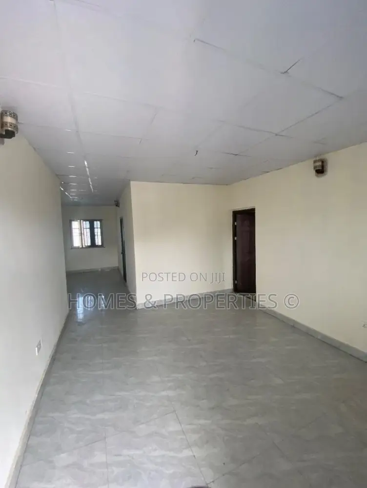 2bdrm Apartment in New Road, Awoyaya for rent