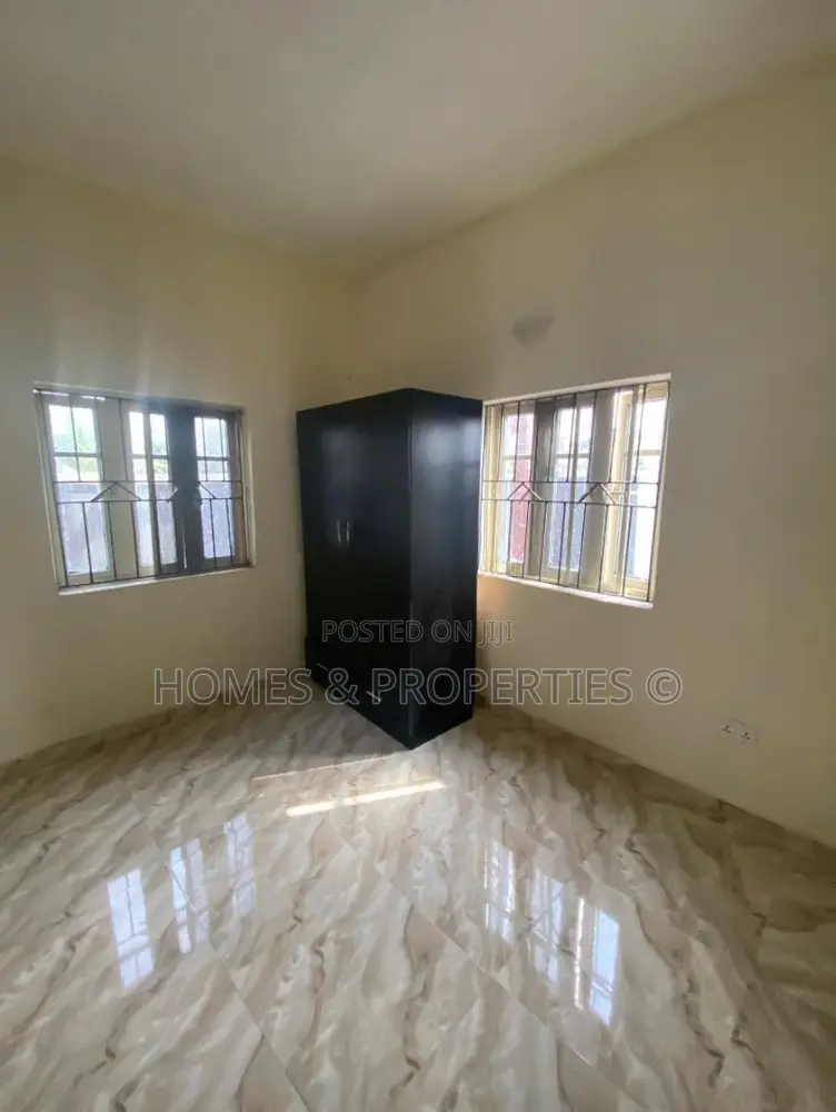 2bdrm Apartment in New Road, Awoyaya for rent