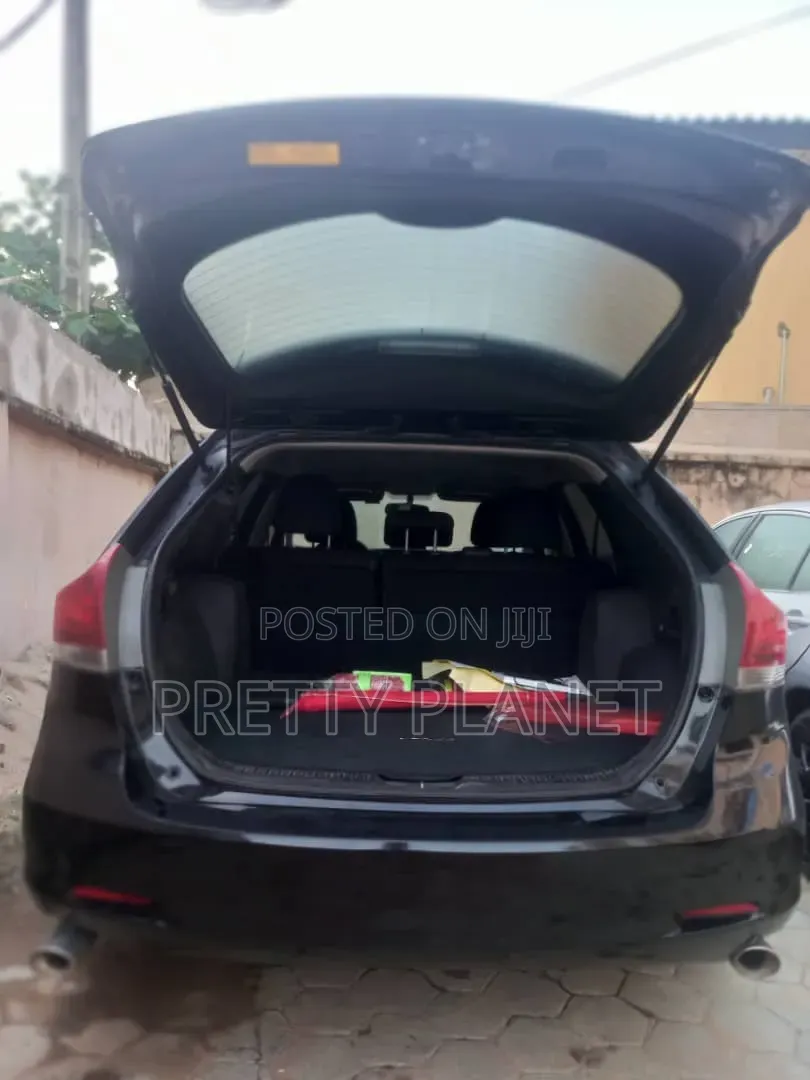 Toyota Venza LE 2013 Matt Black