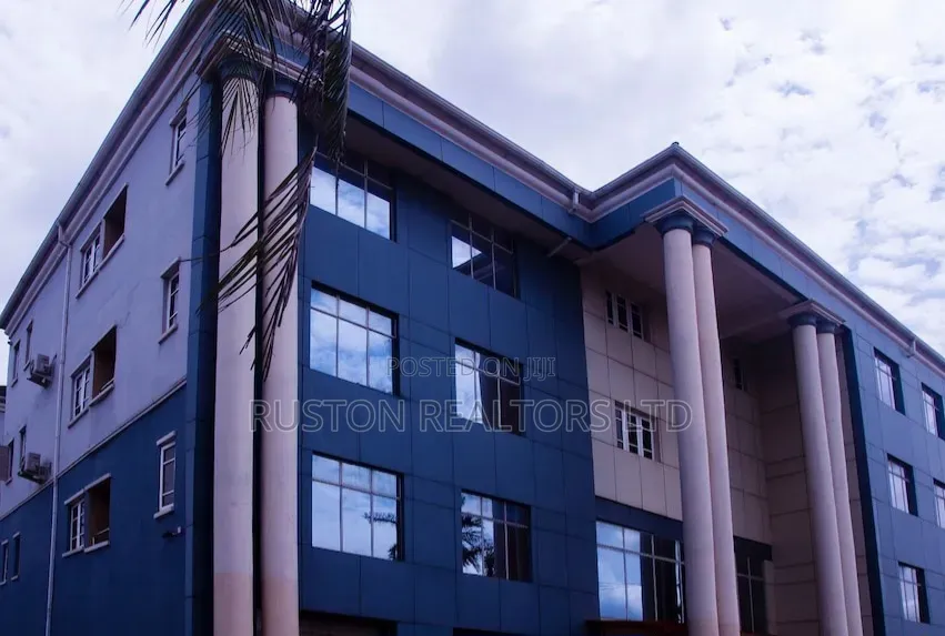 50 Rooms Hotel