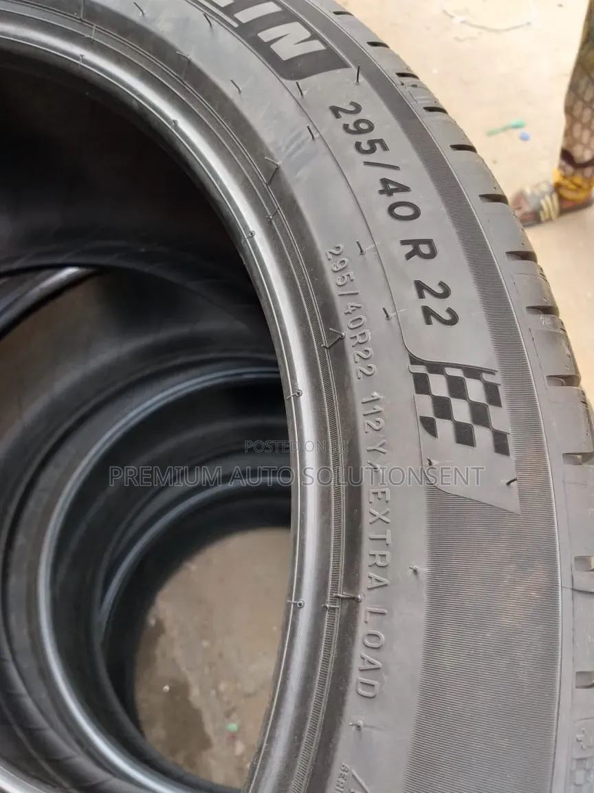 Brand New 295/40r22 Michelin