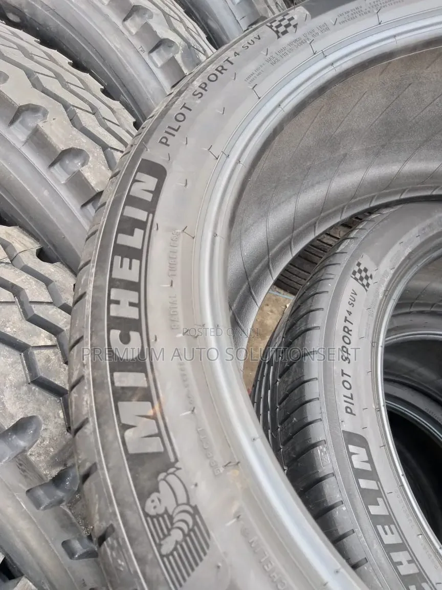 Brand New 295/40r22 Michelin
