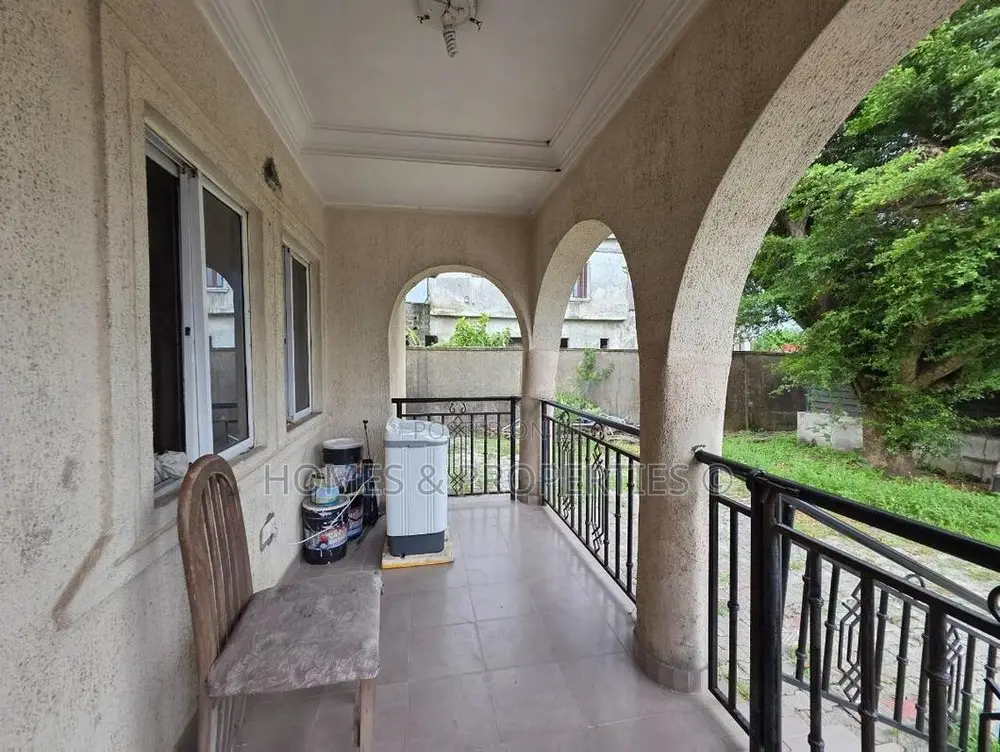3bdrm Bungalow in Victory Villa, Abijo for sale