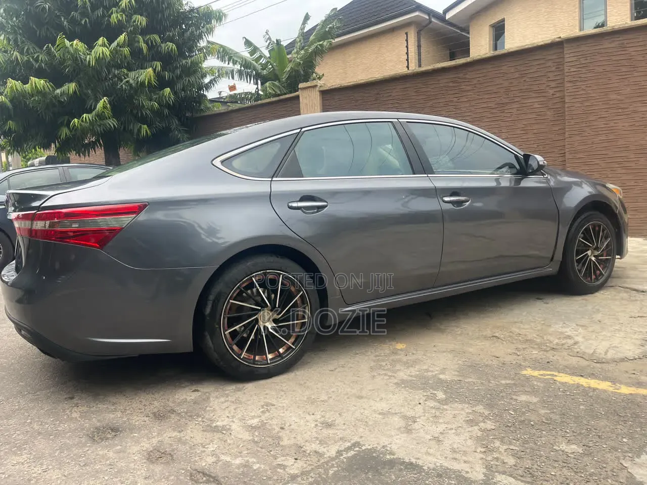 Toyota Avalon XLE Premium 4dr Sedan (3.5L 6cyl 6A) 2014 Gray