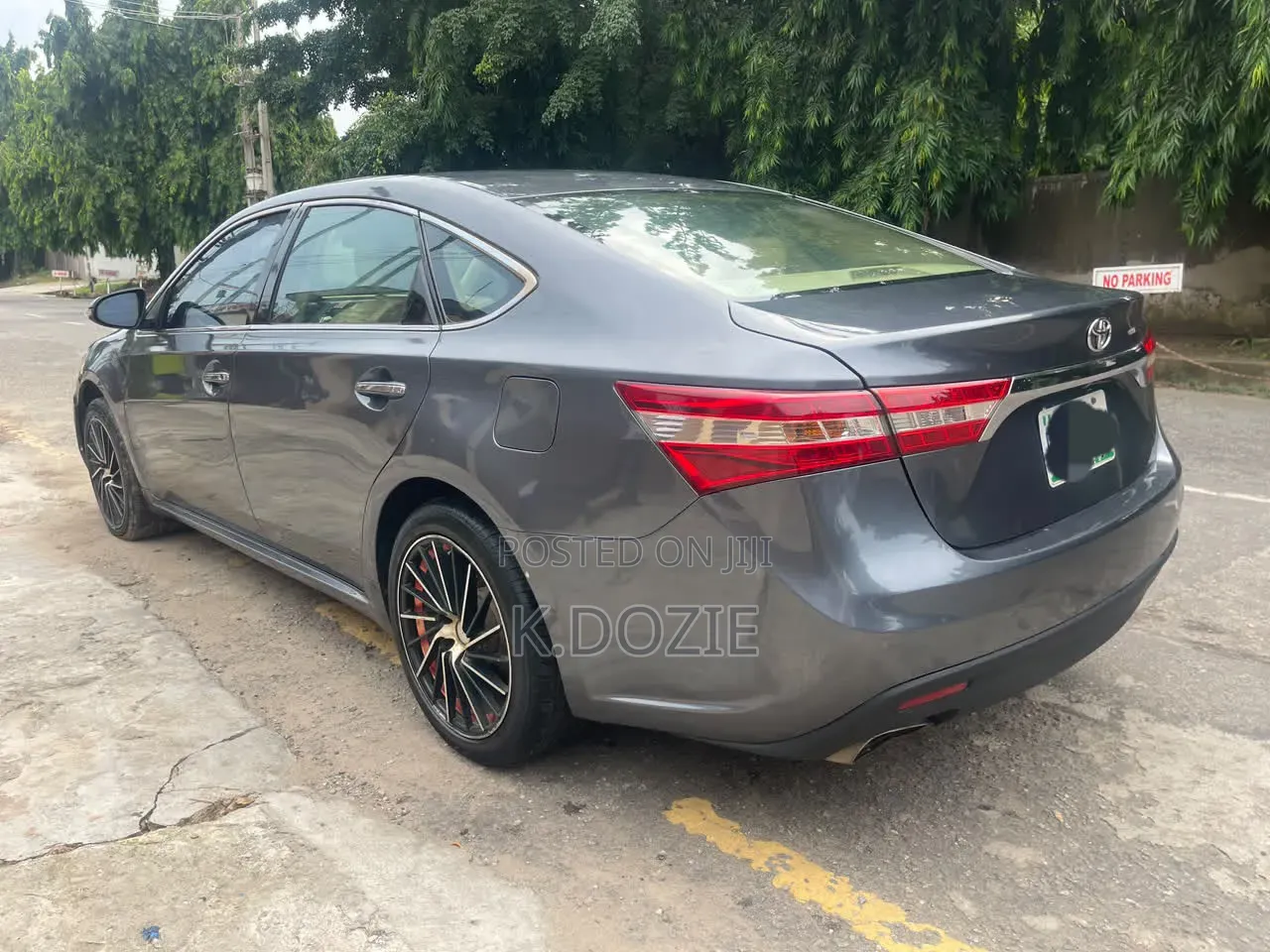 Toyota Avalon XLE Premium 4dr Sedan (3.5L 6cyl 6A) 2014 Gray