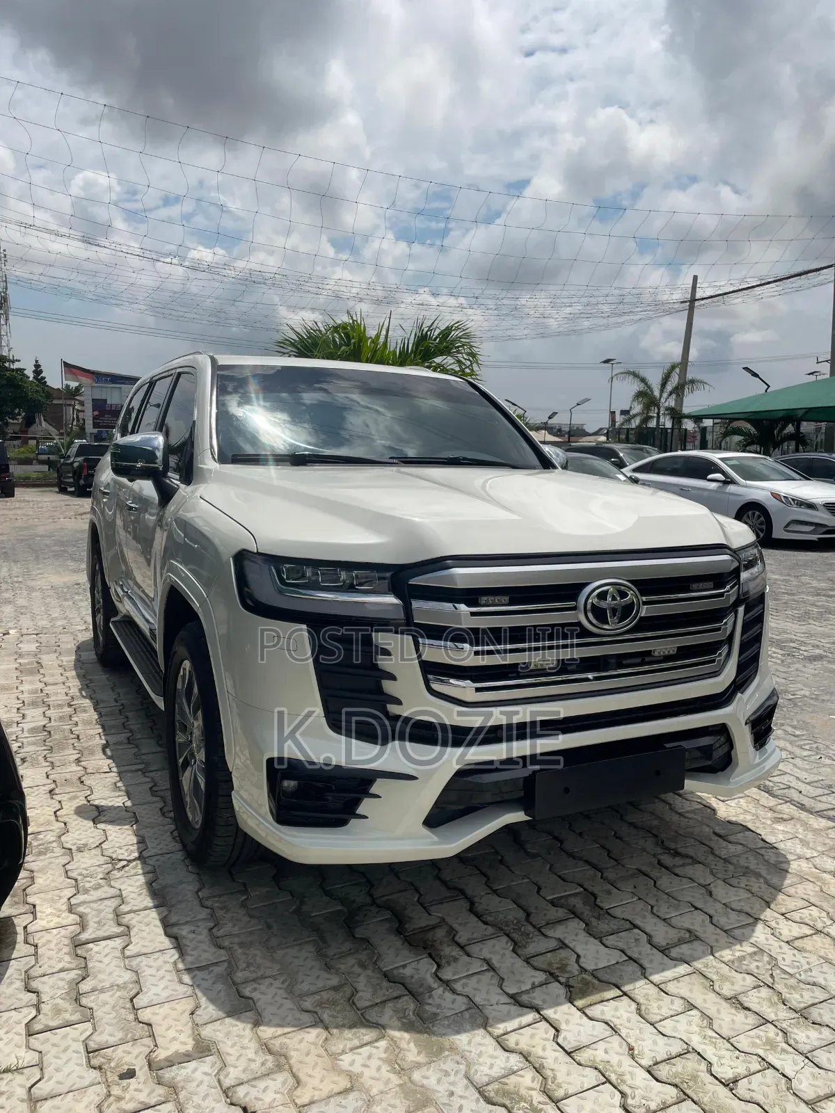 Toyota Land Cruiser 4.6 V8 VXR 2016 White
