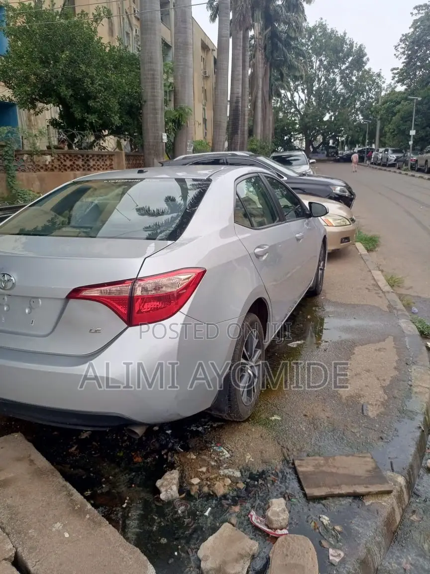 Toyota Corolla 2018 Silver