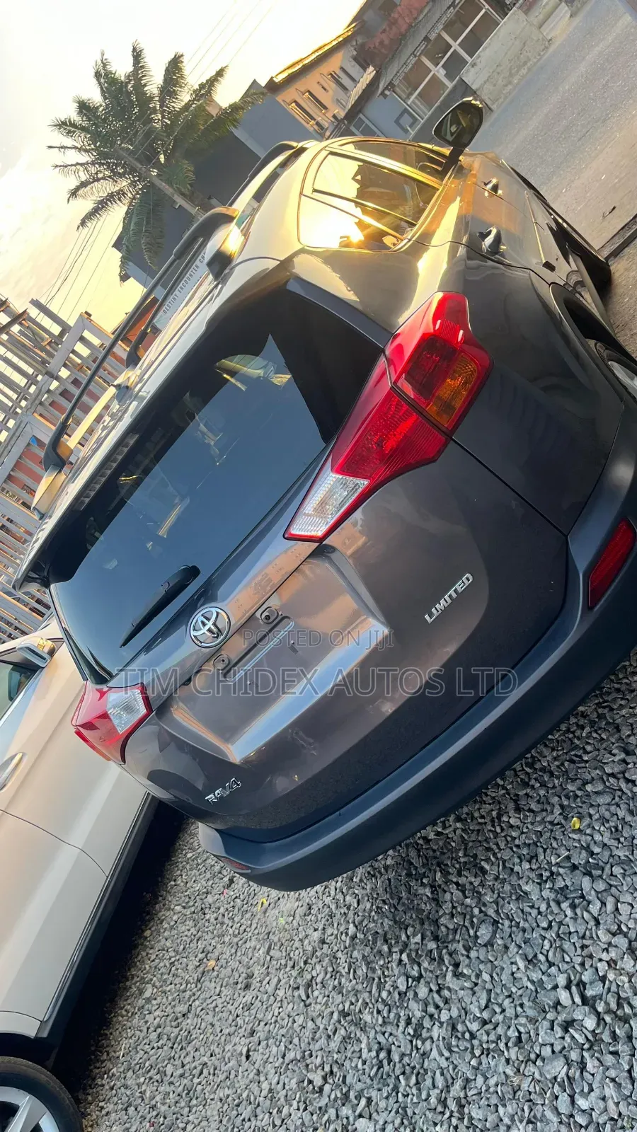 Toyota RAV4 Limited 4dr SUV AWD (2.5L 4cyl 6A) 2014 Gray