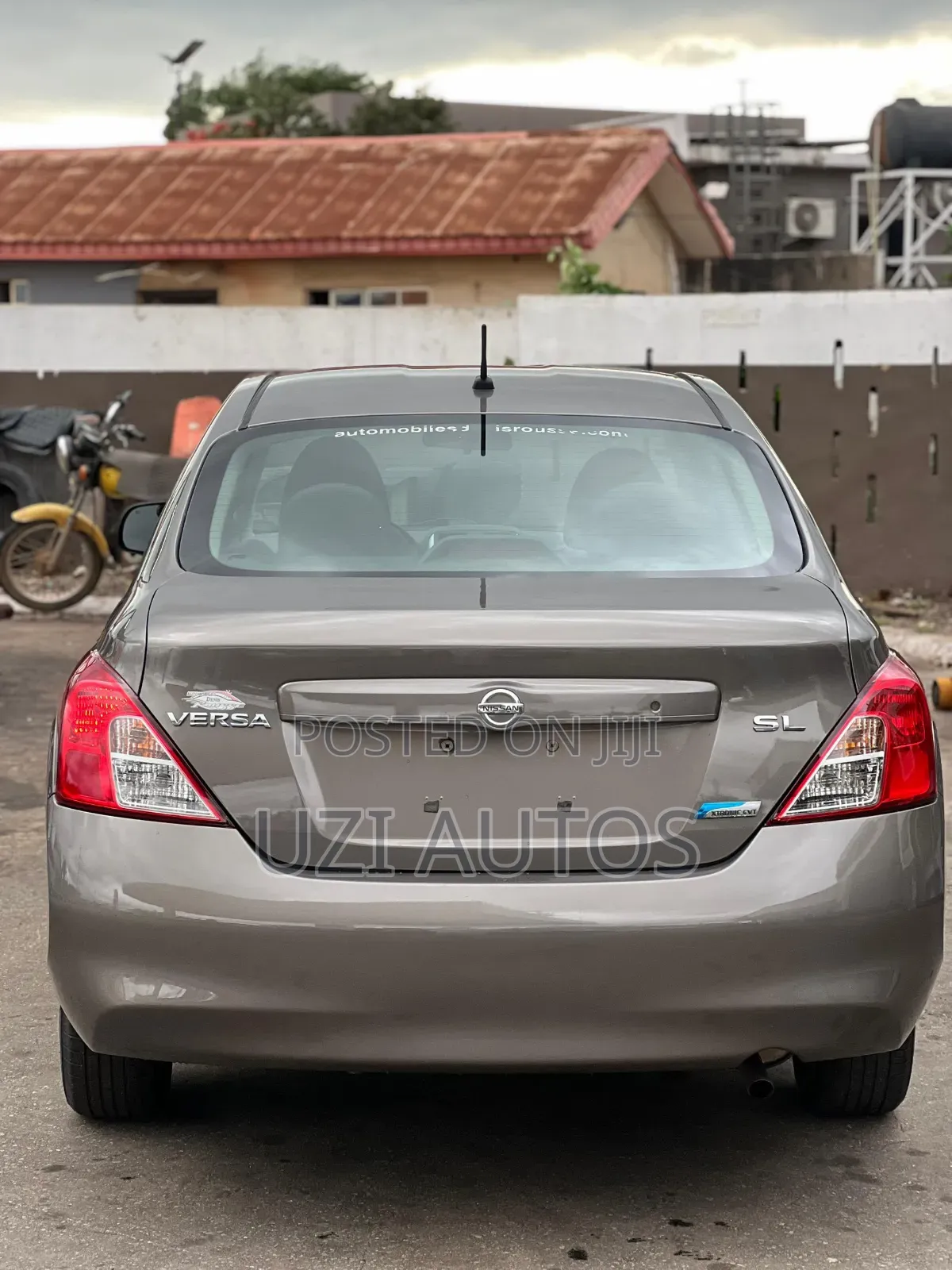 Nissan Versa 1.6 SL Sedan 2012 Gray