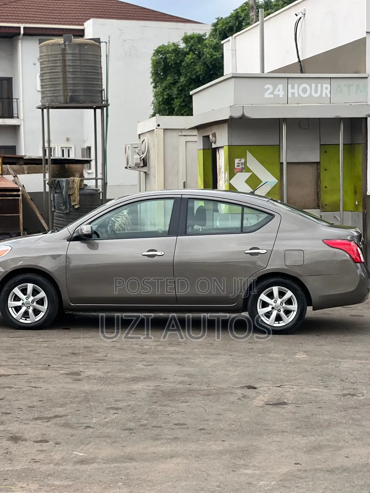 Nissan Versa 1.6 SL Sedan 2012 Gray