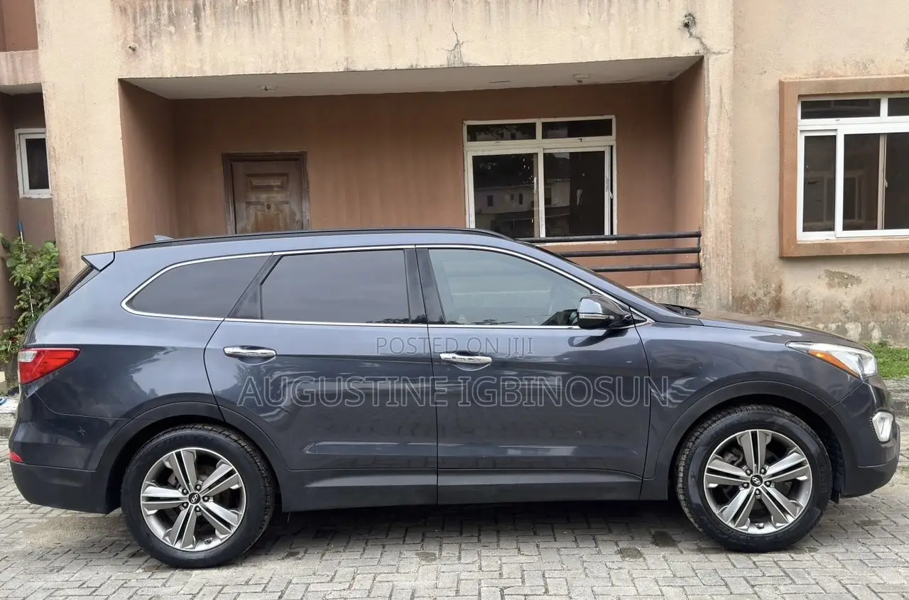 Hyundai Santa Fe 2014 Gray