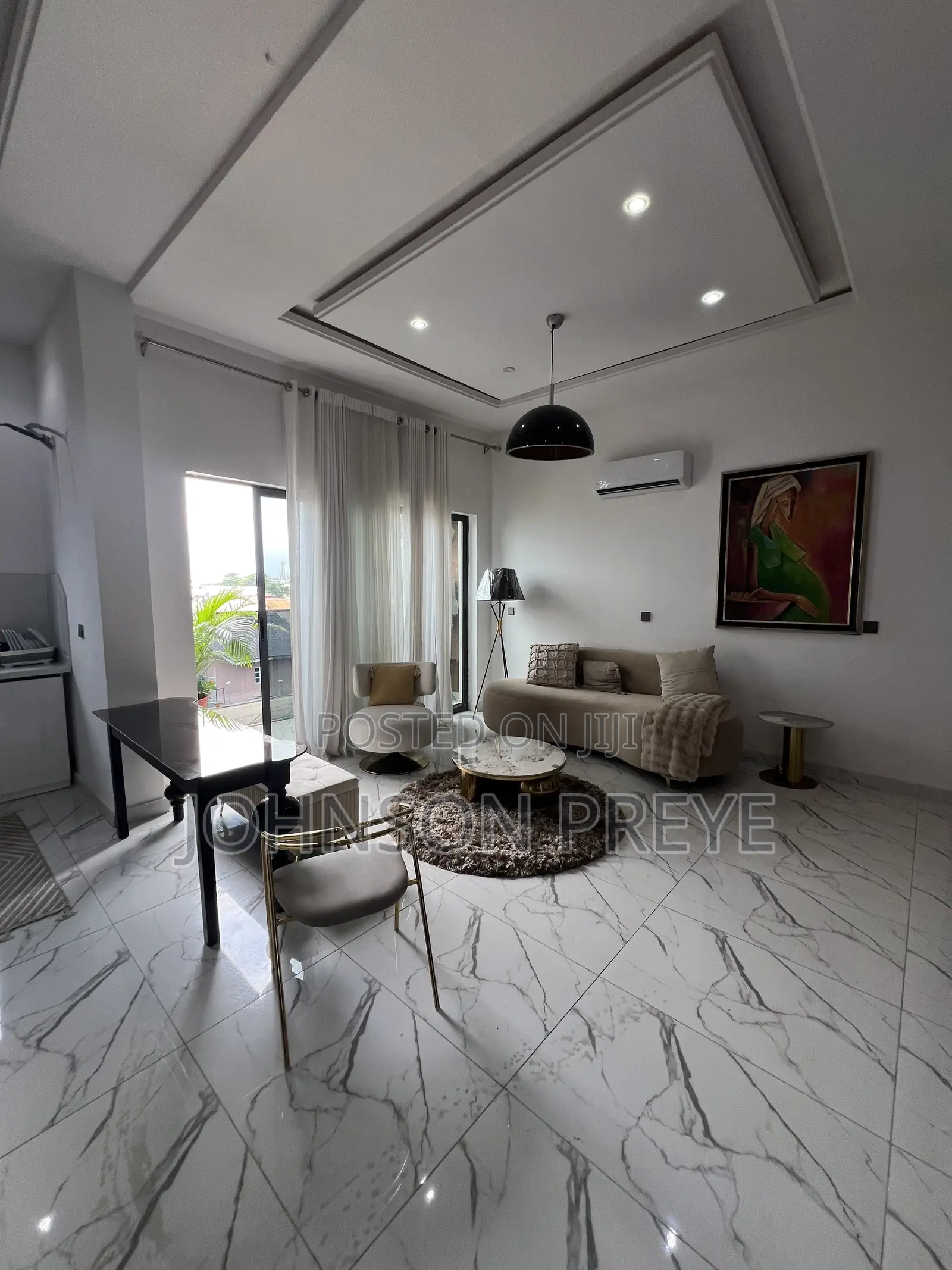 2bdrm Apartment in Lekki Phase 1 Proper for sale