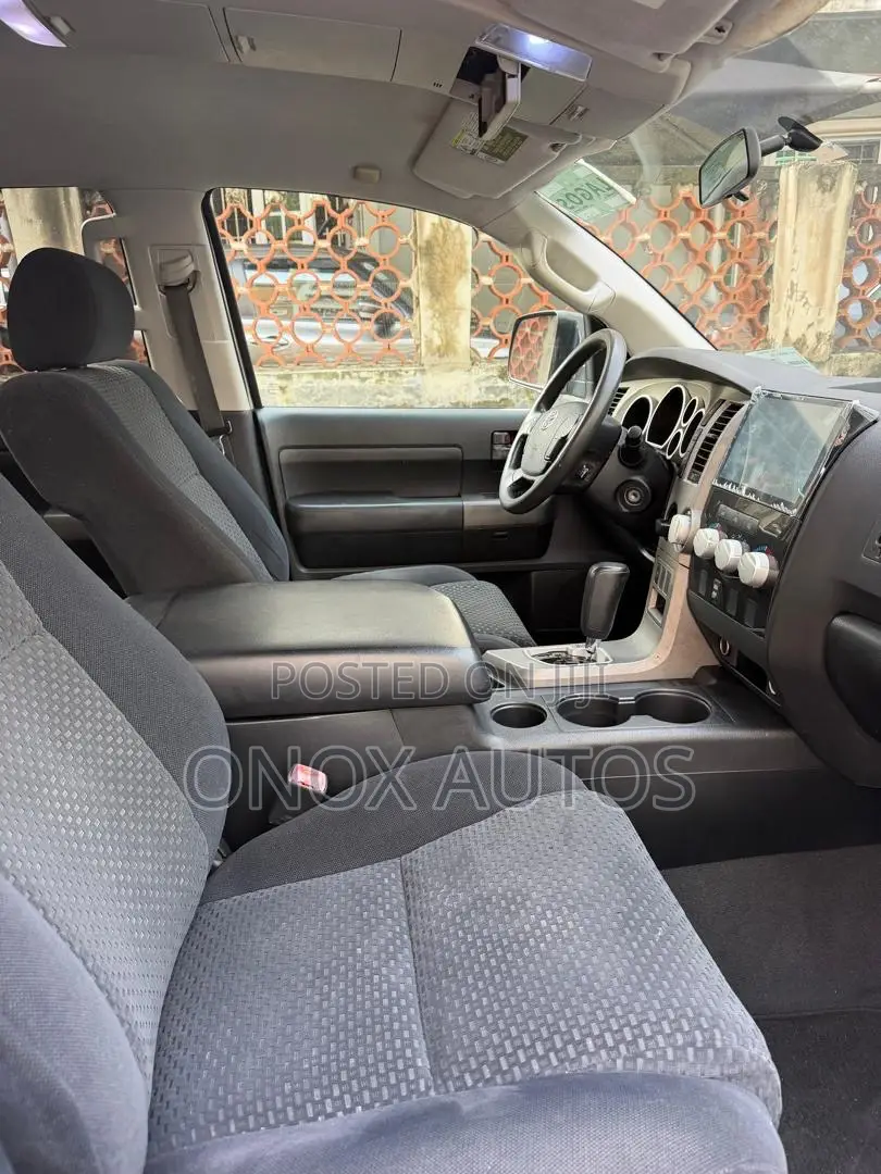 Toyota Tundra Regular Cab 4x4 2010 Silver