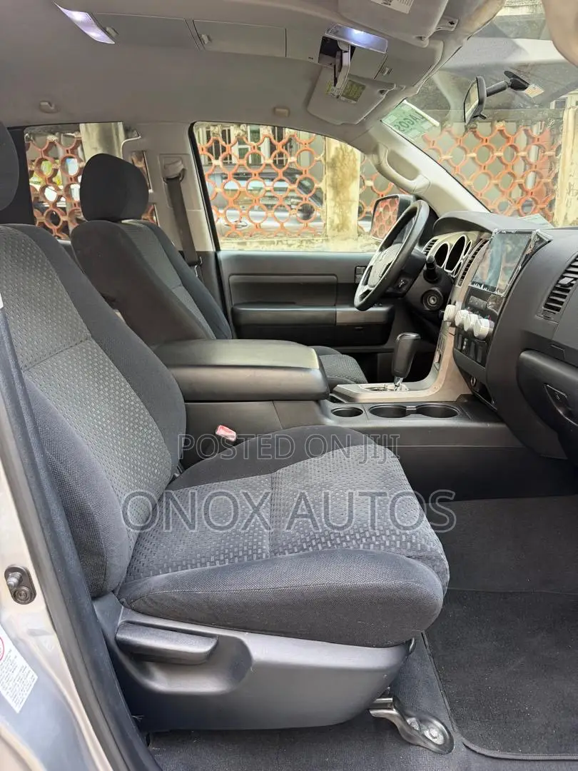 Toyota Tundra Regular Cab 4x4 2010 Silver