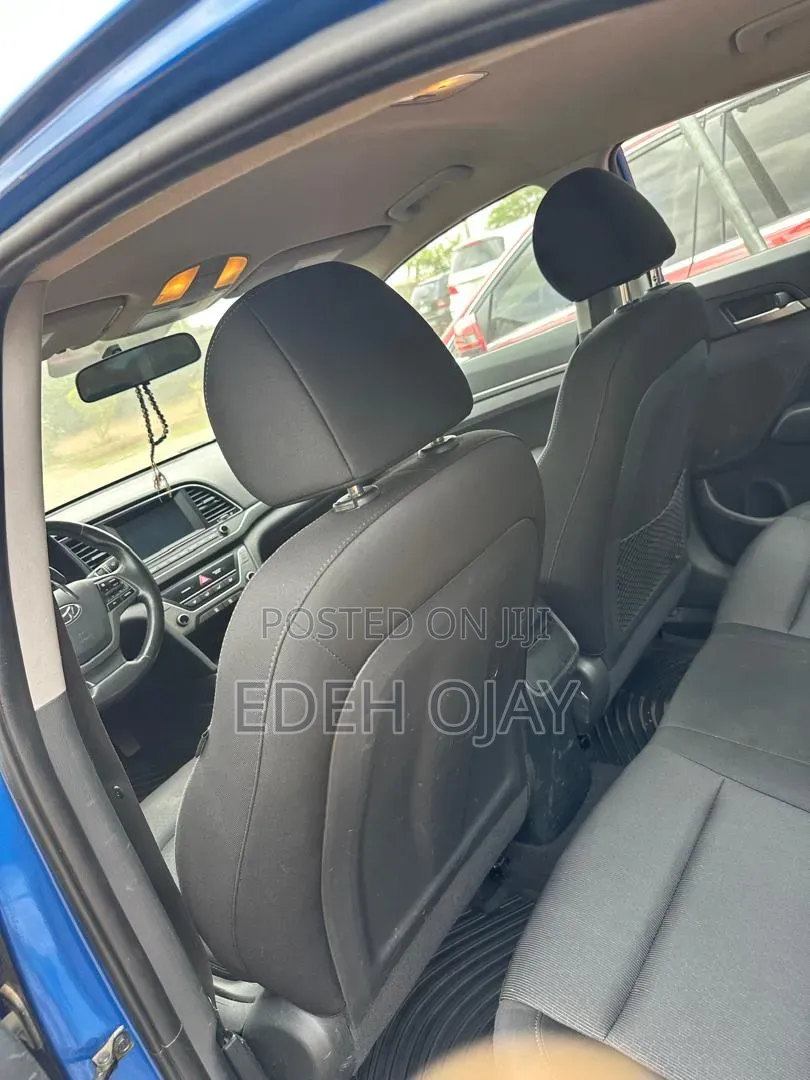 Hyundai Elantra 2018 Blue