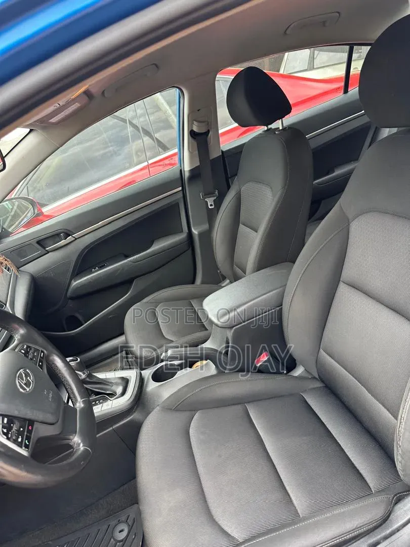 Hyundai Elantra 2018 Blue