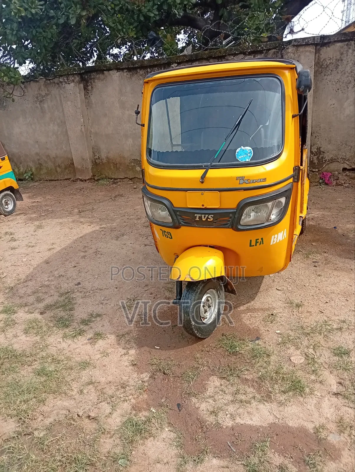 TVS King Deluxe Plus iTouch Start 2023 Yellow